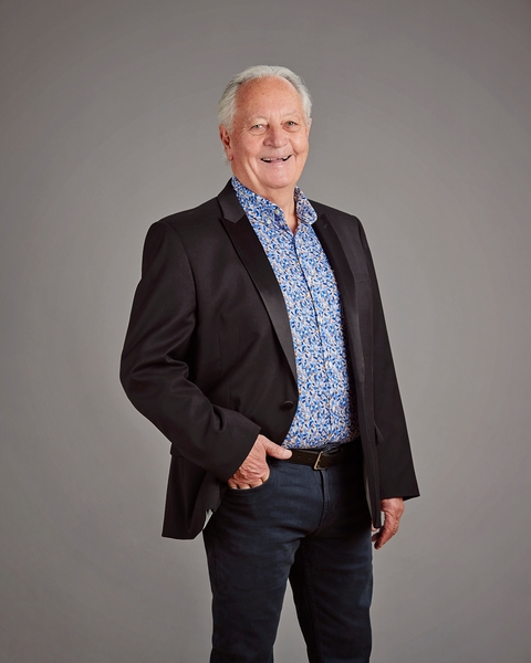 Larry | Portfolio